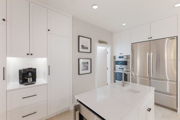 Image No.21-4 Bed Property for sale