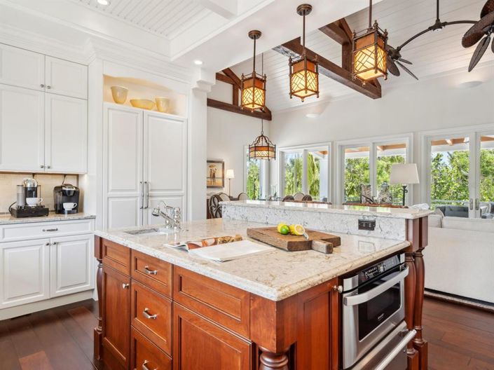 Image No.11-4 Bed Property for sale