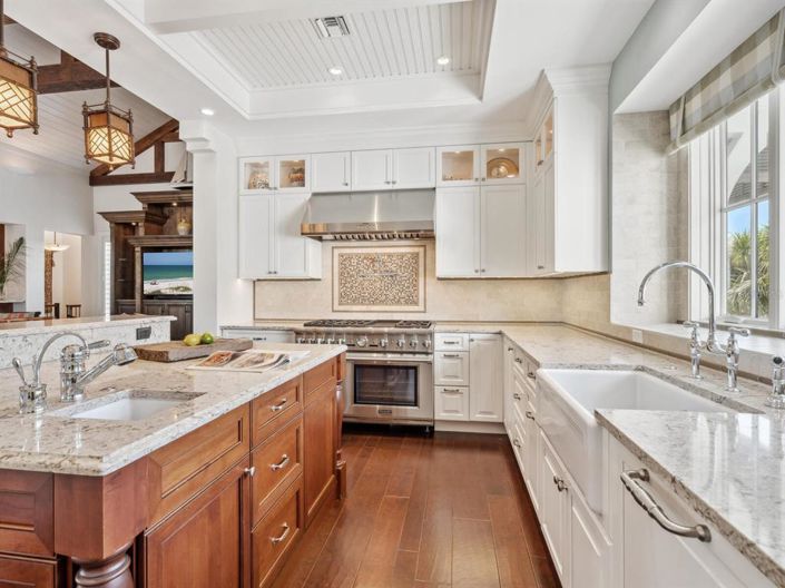 Image No.12-4 Bed Property for sale