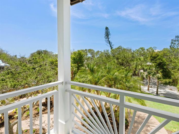 Image No.32-4 Bed Property for sale