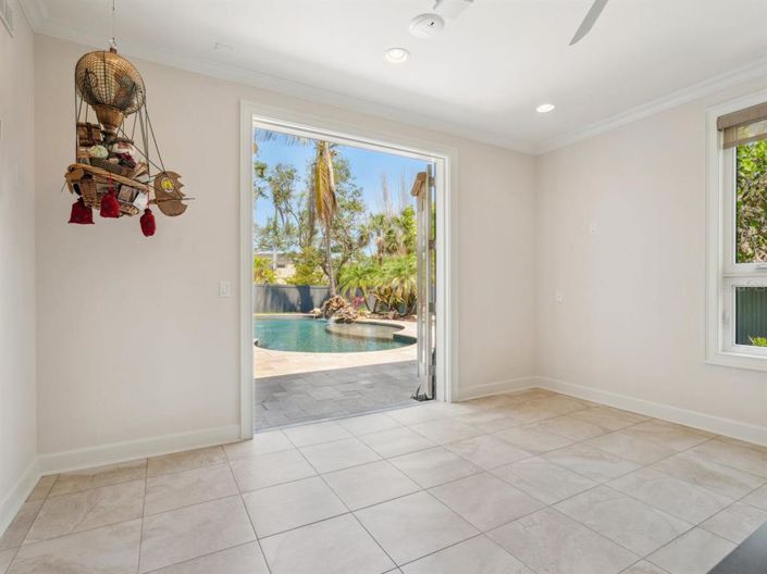 Image No.37-4 Bed Property for sale