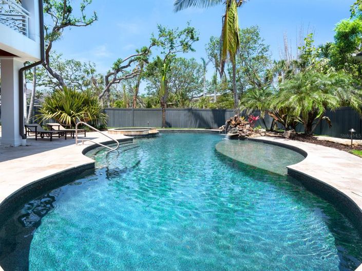 Image No.45-4 Bed Property for sale