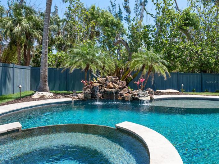 Image No.47-4 Bed Property for sale