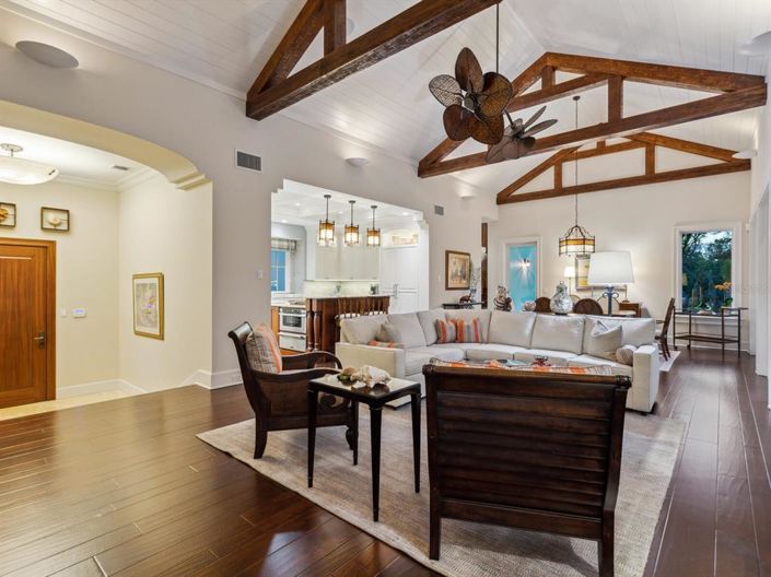 Image No.57-4 Bed Property for sale