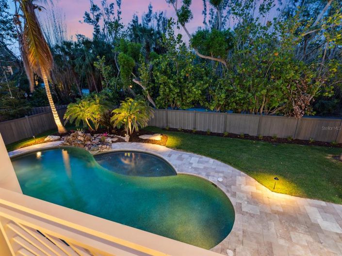 Image No.66-4 Bed Property for sale