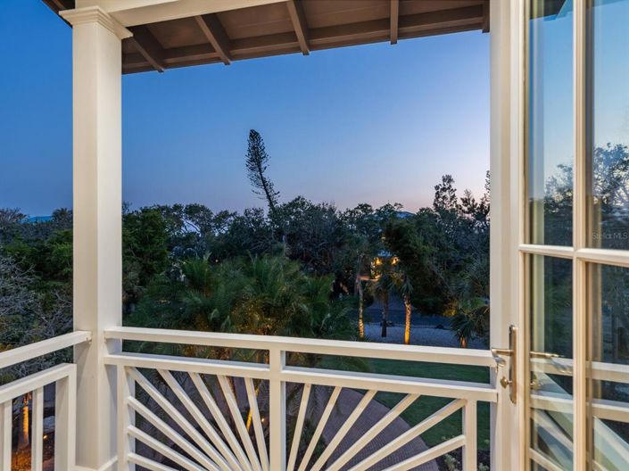 Image No.73-4 Bed Property for sale