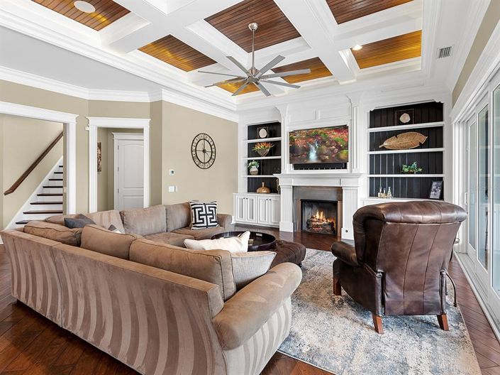 Image No.13-5 Bed Property for sale