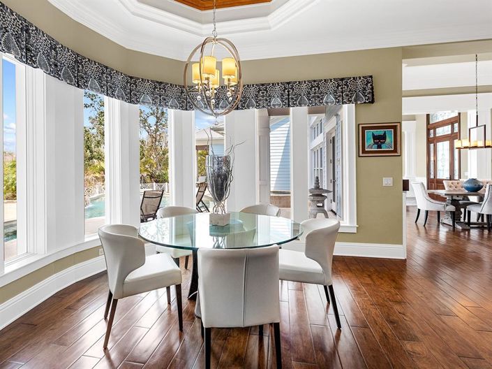 Image No.23-5 Bed Property for sale