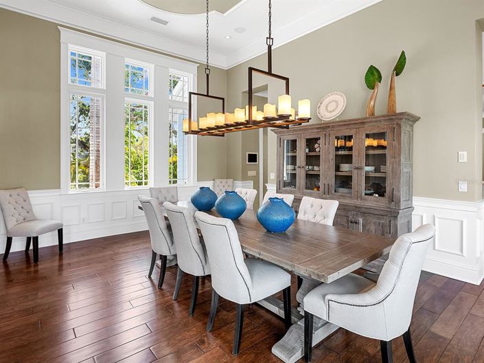 Image No.25-5 Bed Property for sale