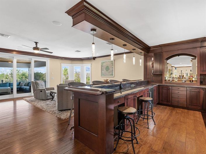 Image No.37-5 Bed Property for sale