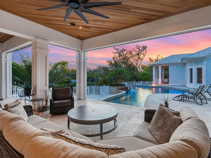 Image No.51-5 Bed Property for sale