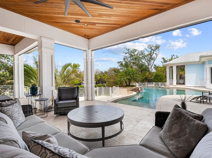 Image No.52-5 Bed Property for sale