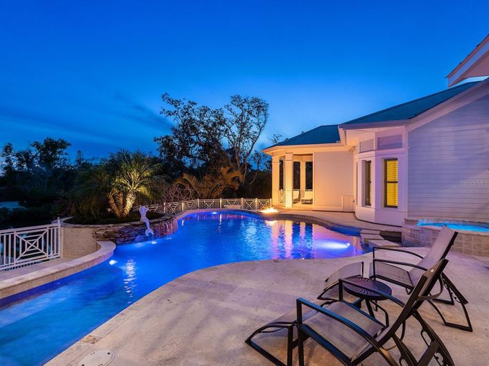 Image No.53-5 Bed Property for sale