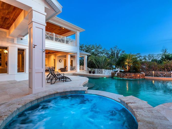 Image No.58-5 Bed Property for sale