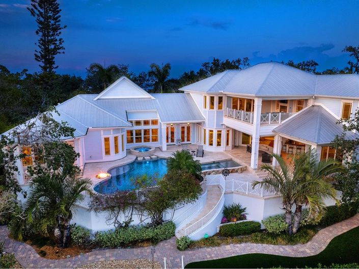 Image No.61-5 Bed Property for sale