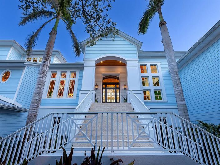 Image No.9-5 Bed Property for sale