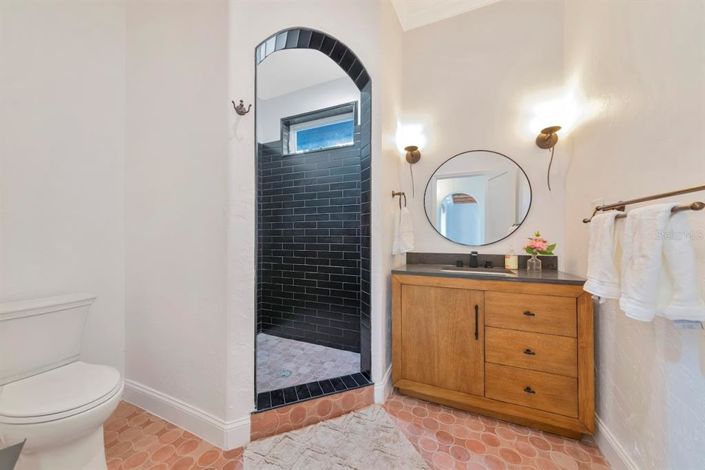 Image No.13-3 Bed Property for sale