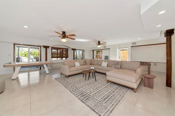 Image No.16-3 Bed Property for sale