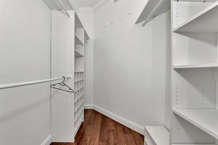 Image No.24-3 Bed Property for sale