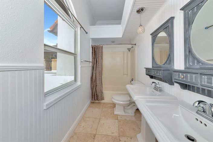 Image No.26-3 Bed Property for sale