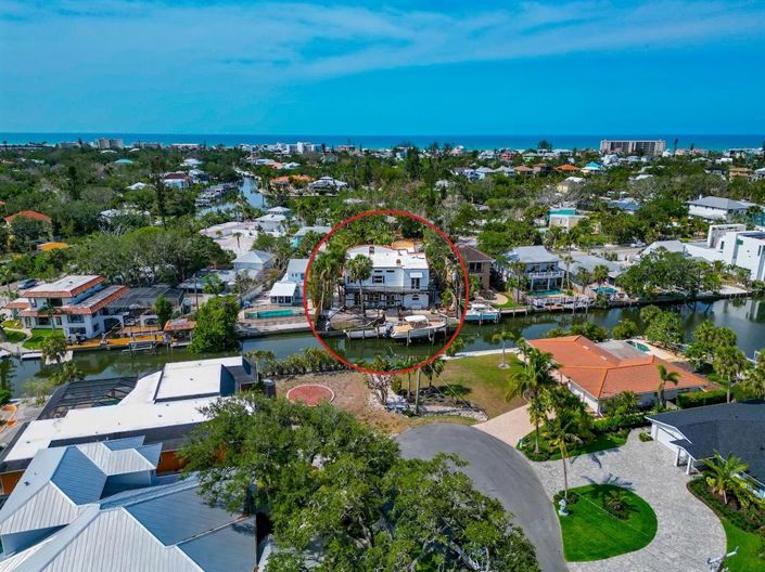 Image No.3-3 Bed Property for sale