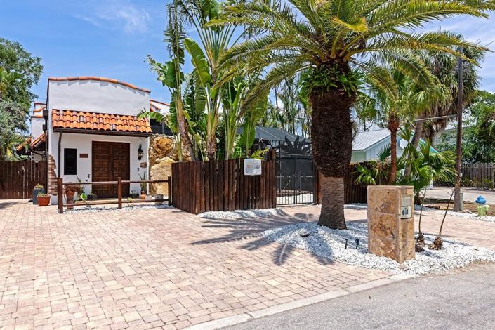 Image No.38-3 Bed Property for sale