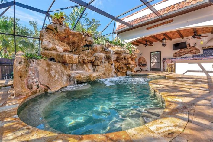 Image No.8-3 Bed Property for sale