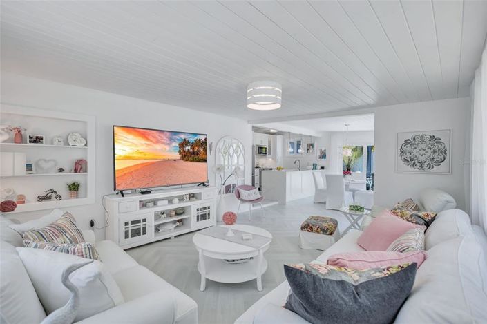 Image No.15-2 Bed Property for sale