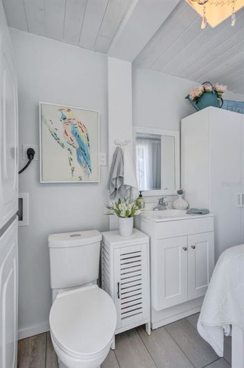 Image No.36-2 Bed Property for sale