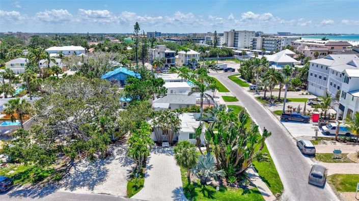 Image No.44-2 Bed Property for sale