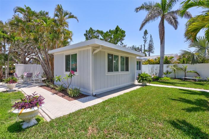 Image No.8-Propriété de 2 chambres à vendre à Sarasota