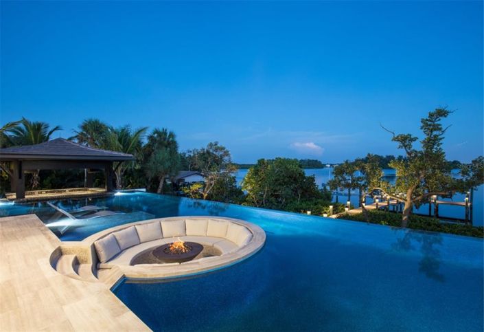 Image No.10-4 Bed Property for sale