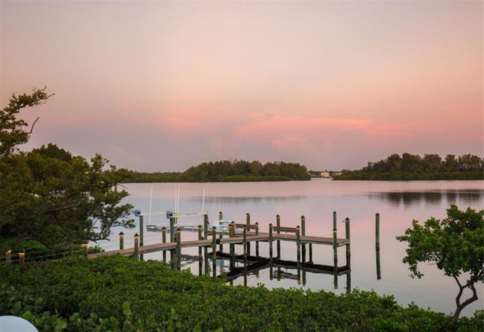 Image No.14-4 Bed Property for sale