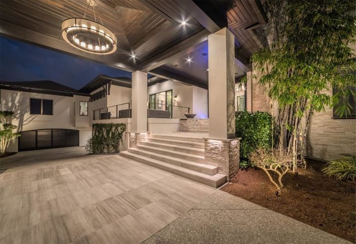 Image No.15-4 Bed Property for sale