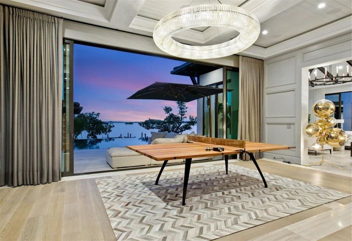 Image No.26-4 Bed Property for sale