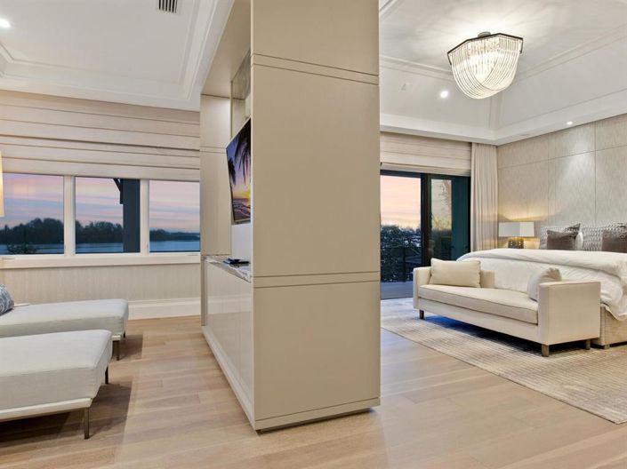 Image No.35-4 Bed Property for sale