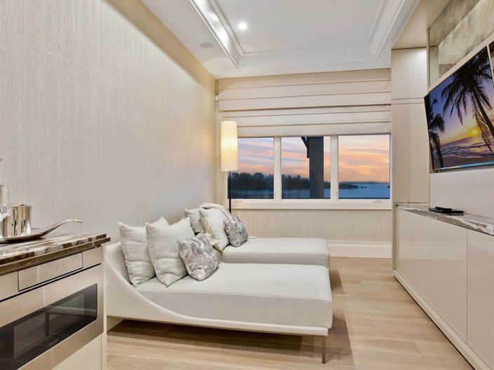 Image No.36-4 Bed Property for sale