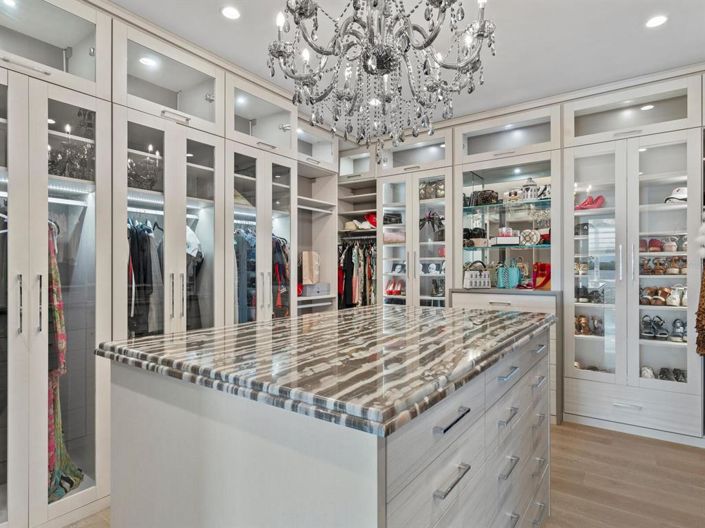 Image No.43-4 Bed Property for sale