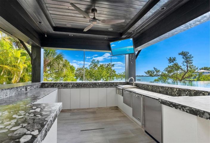 Image No.58-4 Bed Property for sale