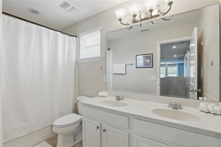 Image No.30-6 Bed Property for sale