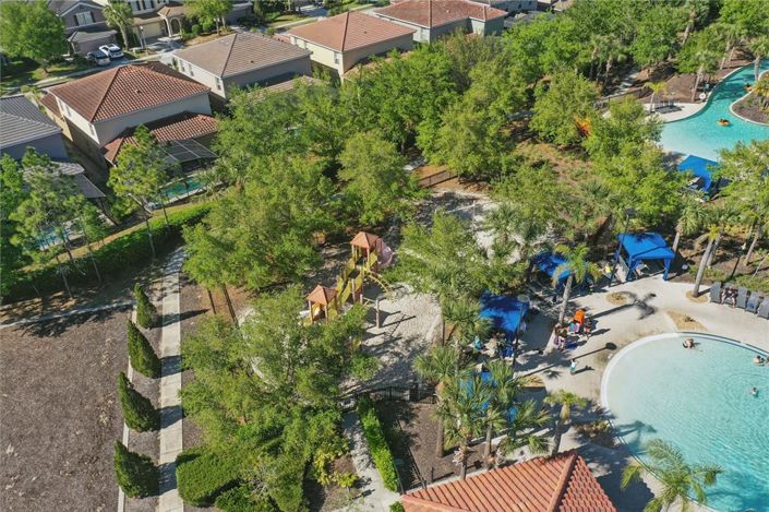 Image No.60-6 Bed Property for sale