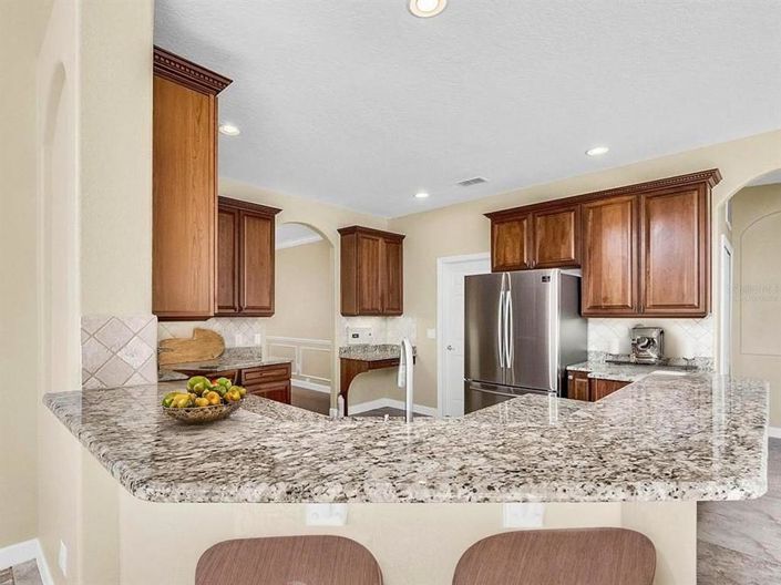 Image No.10-4 Bed Property for sale