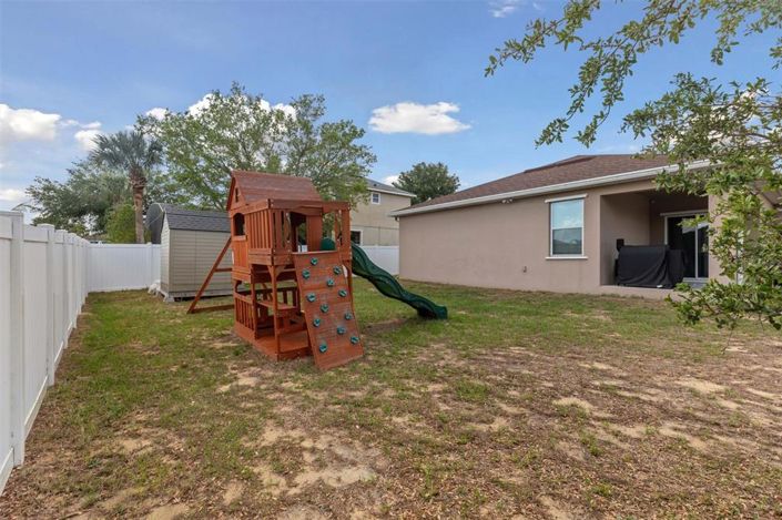 Image No.40-3 Bed Property for sale