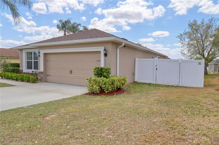 Image No.8-3 Bed Property for sale