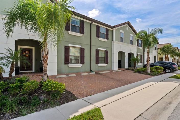 Image No.1-5 Bed Townhouse for sale