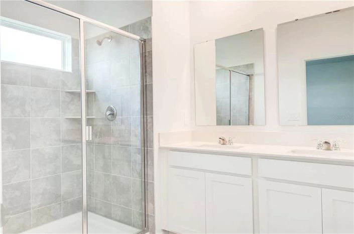 Image No.20-3 Bed Townhouse for sale