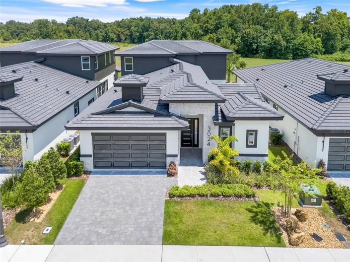 Image No.2-4 Bed Property for sale