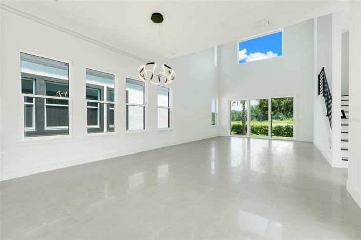 Image No.28-4 Bed Property for sale