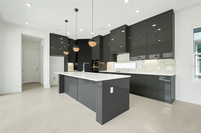 Image No.29-4 Bed Property for sale