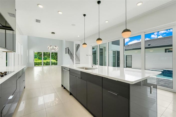 Image No.33-4 Bed Property for sale